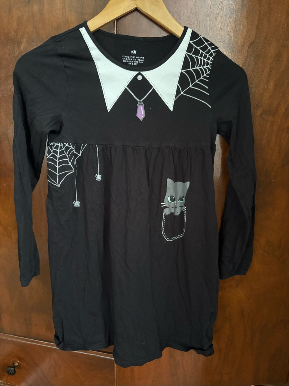 H&M Black Long-Sleeve Spiderweb Cat Pocket Costume Dress with White Collar